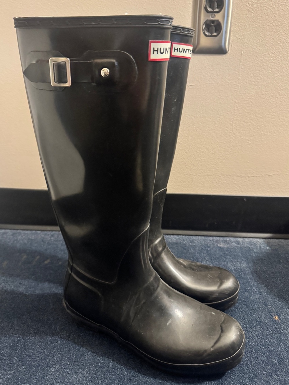 Hunter rain boots Tall black glossy size 9